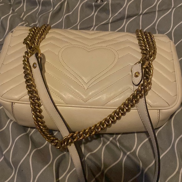 GG Marmont small matelassé shoulder bag I have box and authenticity cards - Picture 14 of 17